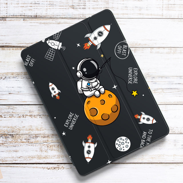 Protective astronaut case for iPad with pencil holder-Tabletory-Fish for the stars-iPad Pro 11 inch 2020-