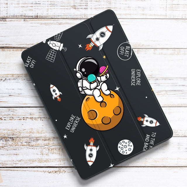Protective astronaut case for iPad with pencil holder-Tabletory-Planet cream-iPad Pro 11 inch 2020-